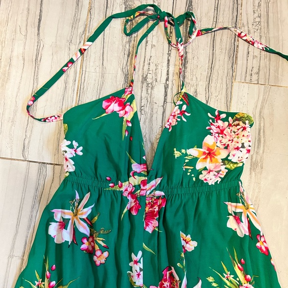 NWOT Green Floral Print Deep V Halter Maxi Dress Size Medium - Picture 6 of 16